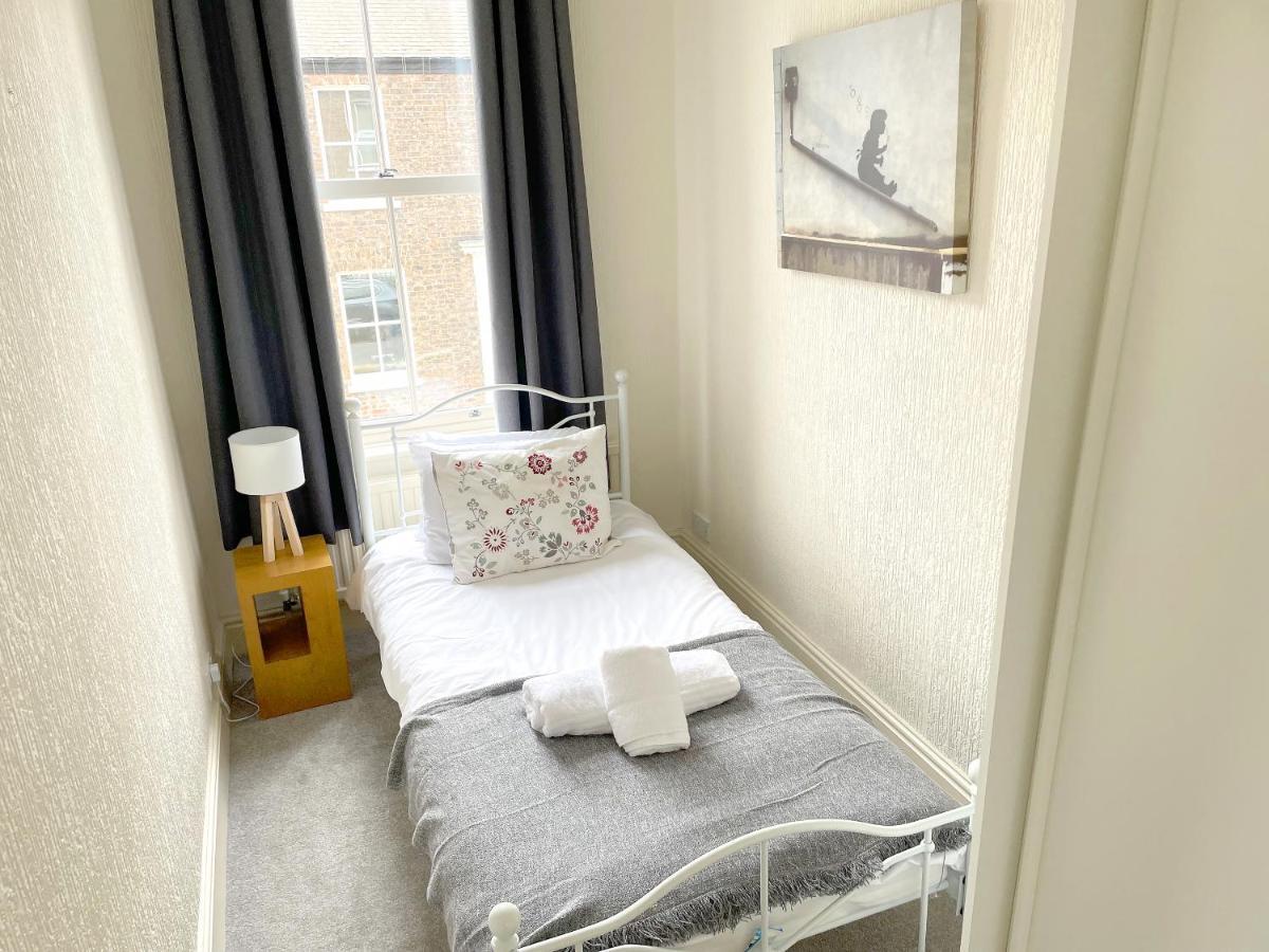 The Vines - Stunning Period Home With Free Parking York Exterior photo